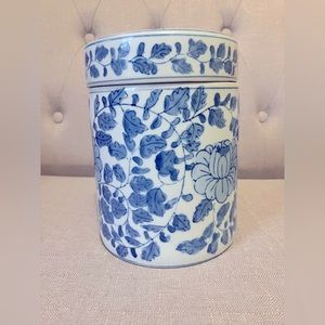Blue White Chinese China Qianlong Mark Copy Jar Container Porcelain Lidded